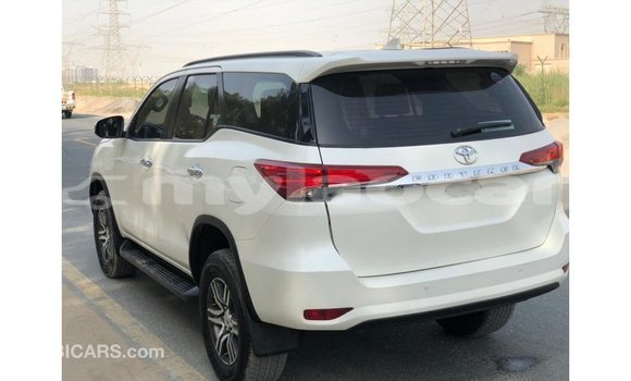Buy Import Toyota Fortuner White Car in Import - Dubai in Attapeu Province Buy Import Toyota Fortuner White Car in Import - Dubai in Attapeu Province