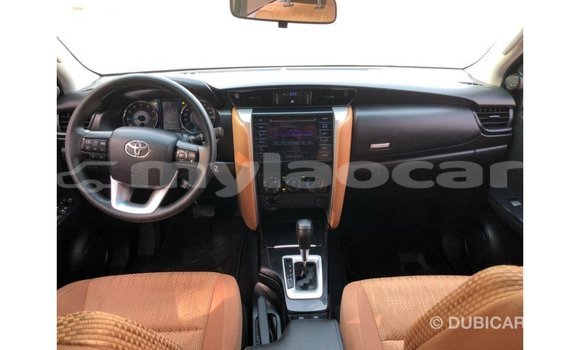 Buy Import Toyota Fortuner White Car in Import - Dubai in Attapeu Province Buy Import Toyota Fortuner White Car in Import - Dubai in Attapeu Province