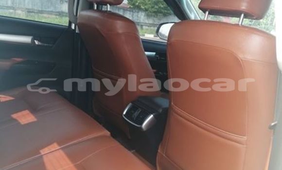 Acheter Occasion Voiture Toyota Hilux Blanc à Vientiane, Vientiane Province Acheter Occasion Voiture Toyota Hilux Blanc à Vientiane, Vientiane Province