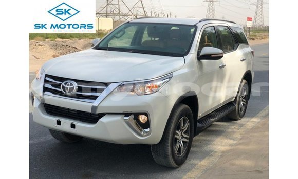 Buy Import Toyota Fortuner White Car in Import - Dubai in Attapeu Province Buy Import Toyota Fortuner White Car in Import - Dubai in Attapeu Province