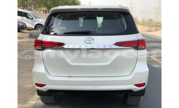 Buy Import Toyota Fortuner White Car in Import - Dubai in Attapeu Province Buy Import Toyota Fortuner White Car in Import - Dubai in Attapeu Province