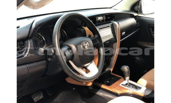 Buy Import Toyota Fortuner White Car in Import - Dubai in Attapeu Province Buy Import Toyota Fortuner White Car in Import - Dubai in Attapeu Province