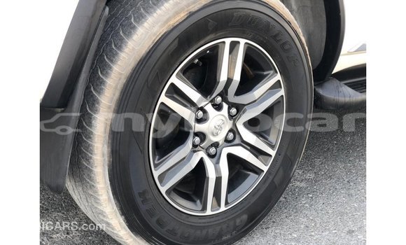 Buy Import Toyota Fortuner White Car in Import - Dubai in Attapeu Province Buy Import Toyota Fortuner White Car in Import - Dubai in Attapeu Province