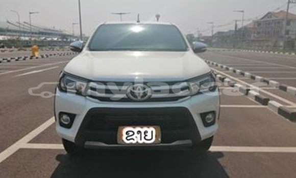 Acheter Occasion Voiture Toyota Hilux Blanc à Vientiane, Vientiane Province Acheter Occasion Voiture Toyota Hilux Blanc à Vientiane, Vientiane Province