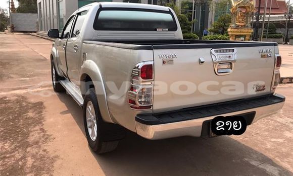 Acheter Occasion Voiture Toyota Hilux Gris à Vientiane, Vientiane Province Acheter Occasion Voiture Toyota Hilux Gris à Vientiane, Vientiane Province