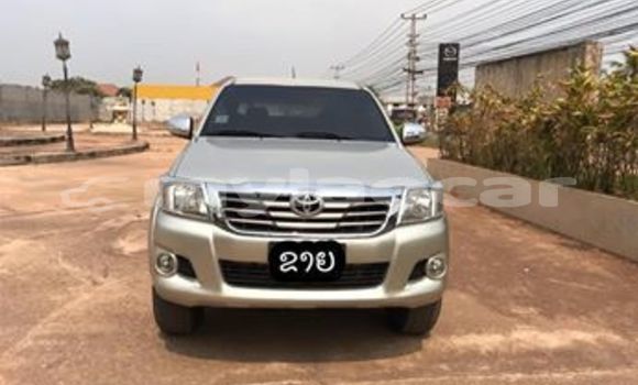 Acheter Occasion Voiture Toyota Hilux Gris à Vientiane, Vientiane Province Acheter Occasion Voiture Toyota Hilux Gris à Vientiane, Vientiane Province