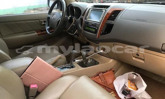 Buy Used Toyota Fortuner Silver Car in Vientiane in Vientiane Province Buy Used Toyota Fortuner Silver Car in Vientiane in Vientiane Province