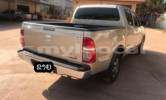 Acheter Occasion Voiture Toyota Hilux Beige à Vientiane, Vientiane Province Acheter Occasion Voiture Toyota Hilux Beige à Vientiane, Vientiane Province