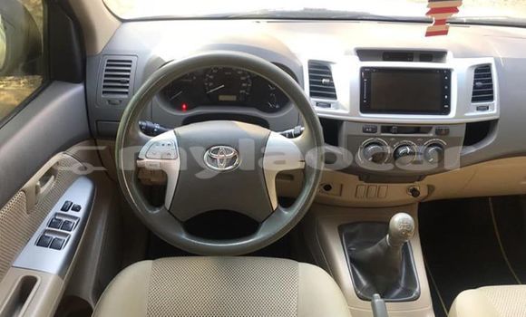 Acheter Occasion Voiture Toyota Hilux Beige à Vientiane, Vientiane Province Acheter Occasion Voiture Toyota Hilux Beige à Vientiane, Vientiane Province