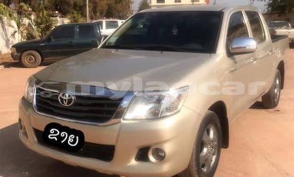 Acheter Occasion Voiture Toyota Hilux Beige à Vientiane, Vientiane Province Acheter Occasion Voiture Toyota Hilux Beige à Vientiane, Vientiane Province