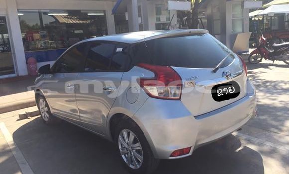 Acheter Occasion Voiture Toyota Yaris Gris à Vientiane, Vientiane Province Acheter Occasion Voiture Toyota Yaris Gris à Vientiane, Vientiane Province