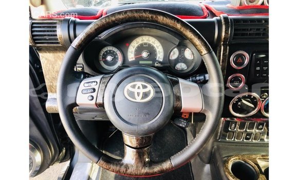 Buy Import Toyota FJ Cruiser Black Car in Import - Dubai in Attapeu Province Buy Import Toyota FJ Cruiser Black Car in Import - Dubai in Attapeu Province