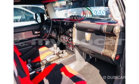 Buy Import Toyota FJ Cruiser Black Car in Import - Dubai in Attapeu Province Buy Import Toyota FJ Cruiser Black Car in Import - Dubai in Attapeu Province