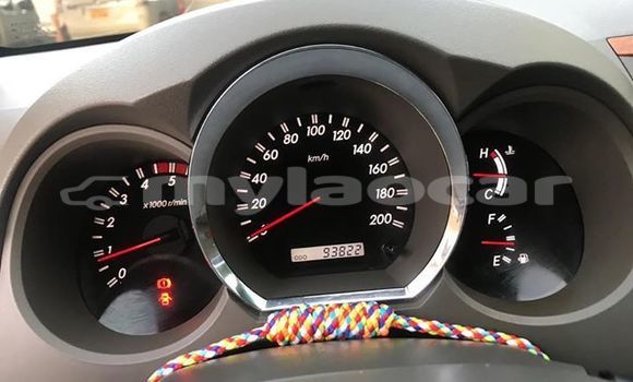 Buy Used Toyota Fortuner Silver Car in Vientiane in Vientiane Province Buy Used Toyota Fortuner Silver Car in Vientiane in Vientiane Province