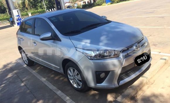 Acheter Occasion Voiture Toyota Yaris Gris à Vientiane, Vientiane Province Acheter Occasion Voiture Toyota Yaris Gris à Vientiane, Vientiane Province