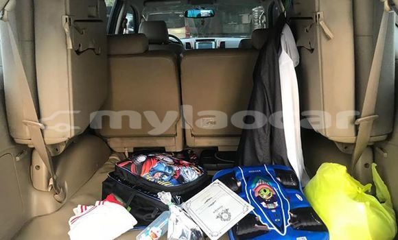 Buy Used Toyota Fortuner Silver Car in Vientiane in Vientiane Province Buy Used Toyota Fortuner Silver Car in Vientiane in Vientiane Province