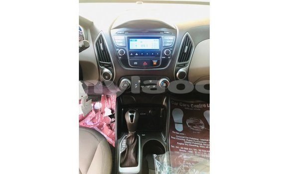 Buy Import Hyundai Tucson Blue Car in Import - Dubai in Attapeu Province Buy Import Hyundai Tucson Blue Car in Import - Dubai in Attapeu Province