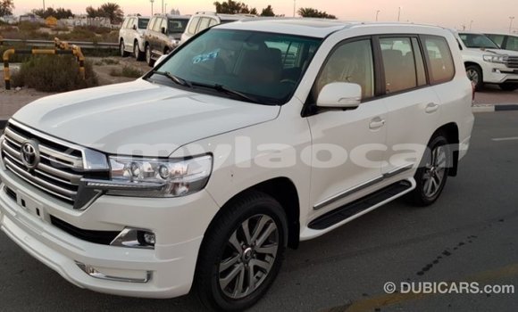 Buy Import Toyota Land Cruiser White Car in Import - Dubai in Attapeu Province Buy Import Toyota Land Cruiser White Car in Import - Dubai in Attapeu Province