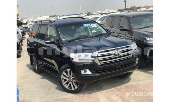 Acheter Import Voiture Toyota Land Cruiser Noir à Import - Dubai, Attapeu Province Acheter Import Voiture Toyota Land Cruiser Noir à Import - Dubai, Attapeu Province