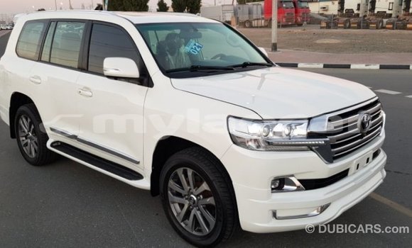 Buy Import Toyota Land Cruiser White Car in Import - Dubai in Attapeu Province Buy Import Toyota Land Cruiser White Car in Import - Dubai in Attapeu Province