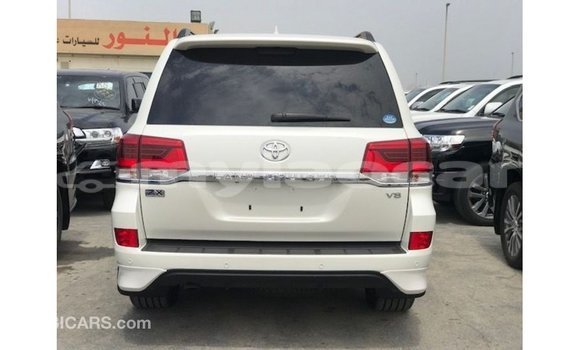 ຊື້ ການ ນຳ ເຂົ້າ Toyota Land Cruiser White ລົດ ໃນ Import - Dubai ໃນ Attapeu Province ຊື້ ການ ນຳ ເຂົ້າ Toyota Land Cruiser White ລົດ ໃນ Import - Dubai ໃນ Attapeu Province