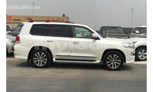 ຊື້ ການ ນຳ ເຂົ້າ Toyota Land Cruiser White ລົດ ໃນ Import - Dubai ໃນ Attapeu Province ຊື້ ການ ນຳ ເຂົ້າ Toyota Land Cruiser White ລົດ ໃນ Import - Dubai ໃນ Attapeu Province