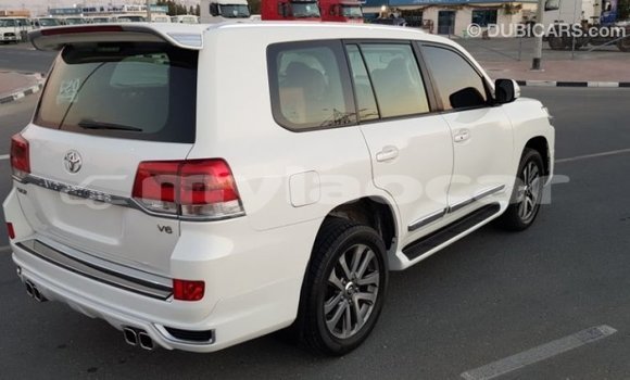 Buy Import Toyota Land Cruiser White Car in Import - Dubai in Attapeu Province Buy Import Toyota Land Cruiser White Car in Import - Dubai in Attapeu Province