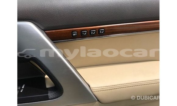 ຊື້ ການ ນຳ ເຂົ້າ Toyota Land Cruiser White ລົດ ໃນ Import - Dubai ໃນ Attapeu Province ຊື້ ການ ນຳ ເຂົ້າ Toyota Land Cruiser White ລົດ ໃນ Import - Dubai ໃນ Attapeu Province