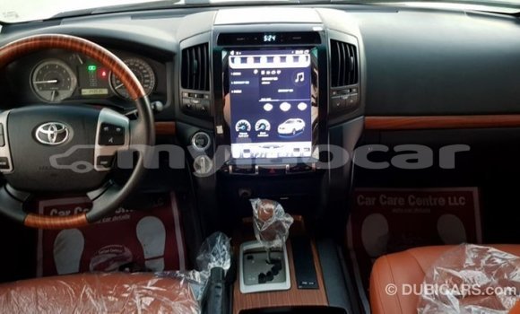 Buy Import Toyota Land Cruiser White Car in Import - Dubai in Attapeu Province Buy Import Toyota Land Cruiser White Car in Import - Dubai in Attapeu Province