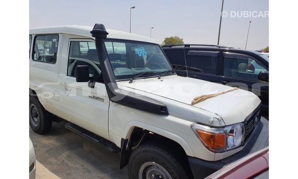 Buy Import Toyota Land Cruiser White Car in Import - Dubai in Attapeu Province Buy Import Toyota Land Cruiser White Car in Import - Dubai in Attapeu Province