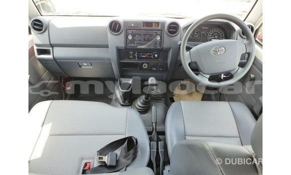 Buy Import Toyota Land Cruiser White Car in Import - Dubai in Attapeu Province Buy Import Toyota Land Cruiser White Car in Import - Dubai in Attapeu Province