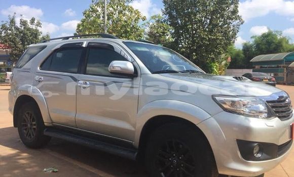 Buy Used Toyota Fortuner Silver Car in Vientiane in Vientiane Province Buy Used Toyota Fortuner Silver Car in Vientiane in Vientiane Province