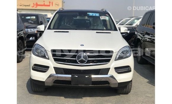 Buy Import Mercedes-Benz 190 (W201) White Car in Import - Dubai in Attapeu Province Buy Import Mercedes-Benz 190 (W201) White Car in Import - Dubai in Attapeu Province