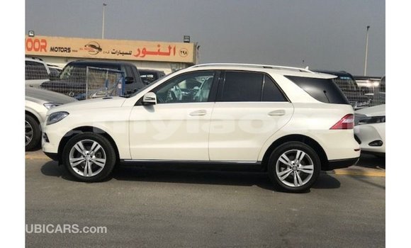 Buy Import Mercedes-Benz 190 (W201) White Car in Import - Dubai in Attapeu Province Buy Import Mercedes-Benz 190 (W201) White Car in Import - Dubai in Attapeu Province