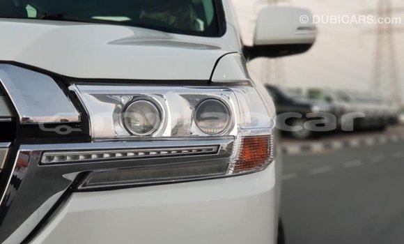 Buy Import Toyota Land Cruiser White Car in Import - Dubai in Attapeu Province Buy Import Toyota Land Cruiser White Car in Import - Dubai in Attapeu Province