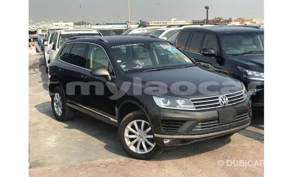 Acheter Import Voiture Volkswagen Touareg Marron à Import - Dubai, Attapeu Province Acheter Import Voiture Volkswagen Touareg Marron à Import - Dubai, Attapeu Province