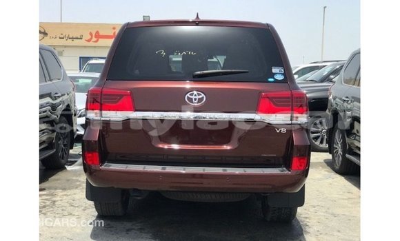 Acheter Import Voiture Toyota Land Cruiser Rouge à Import - Dubai, Attapeu Province Acheter Import Voiture Toyota Land Cruiser Rouge à Import - Dubai, Attapeu Province