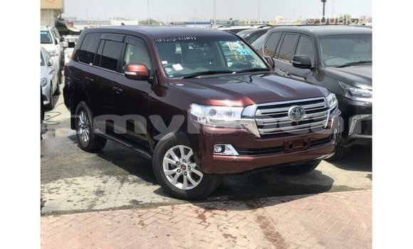 Acheter Import Voiture Toyota Land Cruiser Rouge à Import - Dubai, Attapeu Province Acheter Import Voiture Toyota Land Cruiser Rouge à Import - Dubai, Attapeu Province