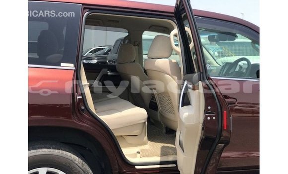 Acheter Import Voiture Toyota Land Cruiser Rouge à Import - Dubai, Attapeu Province Acheter Import Voiture Toyota Land Cruiser Rouge à Import - Dubai, Attapeu Province