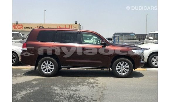 Acheter Import Voiture Toyota Land Cruiser Rouge à Import - Dubai, Attapeu Province Acheter Import Voiture Toyota Land Cruiser Rouge à Import - Dubai, Attapeu Province