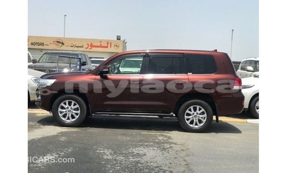 Acheter Import Voiture Toyota Land Cruiser Rouge à Import - Dubai, Attapeu Province Acheter Import Voiture Toyota Land Cruiser Rouge à Import - Dubai, Attapeu Province
