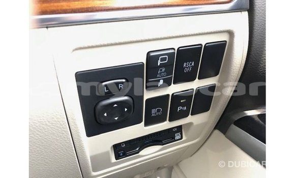 Acheter Import Voiture Toyota Land Cruiser Rouge à Import - Dubai, Attapeu Province Acheter Import Voiture Toyota Land Cruiser Rouge à Import - Dubai, Attapeu Province