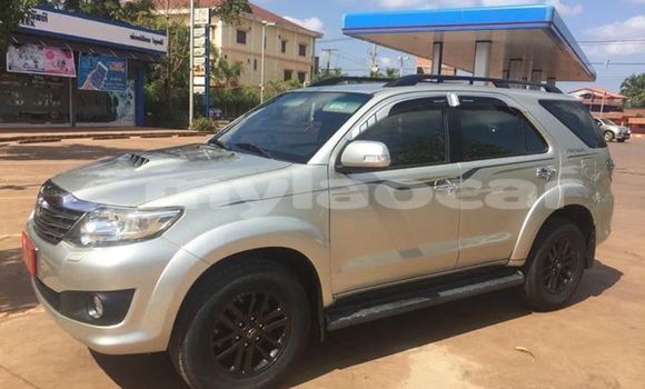 Buy Used Toyota Fortuner Silver Car in Vientiane in Vientiane Province Buy Used Toyota Fortuner Silver Car in Vientiane in Vientiane Province