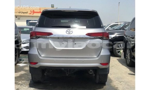 Acheter Import Voiture Toyota Fortuner Autre à Import - Dubai, Attapeu Province Acheter Import Voiture Toyota Fortuner Autre à Import - Dubai, Attapeu Province