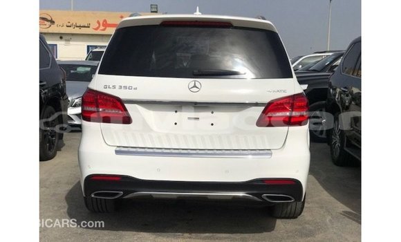 Buy Import Mercedes-Benz 190 (W201) White Car in Import - Dubai in Attapeu Province Buy Import Mercedes-Benz 190 (W201) White Car in Import - Dubai in Attapeu Province