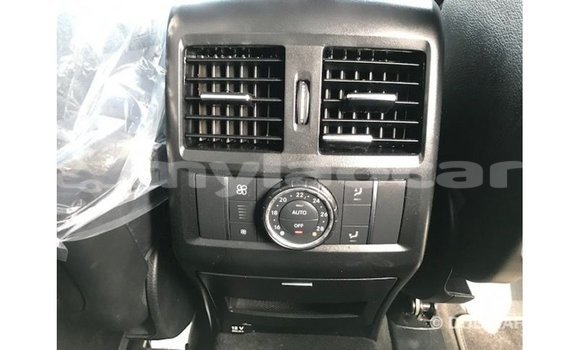 Buy Import Mercedes-Benz 190 (W201) White Car in Import - Dubai in Attapeu Province Buy Import Mercedes-Benz 190 (W201) White Car in Import - Dubai in Attapeu Province