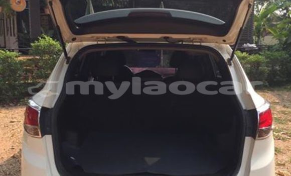 Buy Used Hyundai Tucson White Car in Vientiane in Vientiane Province Buy Used Hyundai Tucson White Car in Vientiane in Vientiane Province