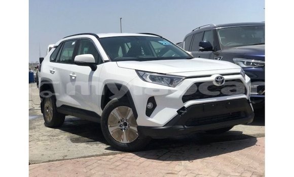 Buy Import Toyota 4Runner White Car in Import - Dubai in Attapeu Province