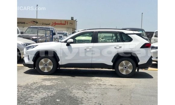 ຊື້ ການ ນຳ ເຂົ້າ Toyota 4Runner White ລົດ ໃນ Import - Dubai ໃນ Attapeu Province ຊື້ ການ ນຳ ເຂົ້າ Toyota 4Runner White ລົດ ໃນ Import - Dubai ໃນ Attapeu Province
