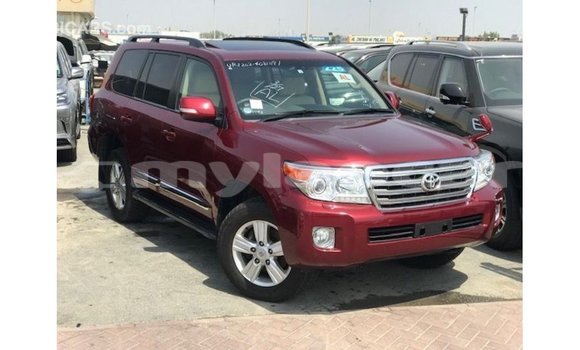 Acheter Import Voiture Toyota Land Cruiser Rouge à Import - Dubai, Attapeu Province Acheter Import Voiture Toyota Land Cruiser Rouge à Import - Dubai, Attapeu Province